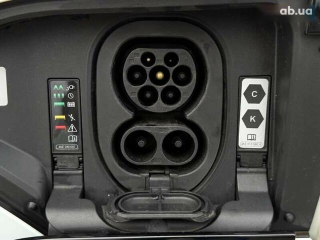 Ауди E-Tron, объемом двигателя 0 л и пробегом 82 тыс. км за 38400 $, фото 10 на Automoto.ua