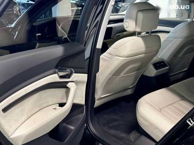 Ауди E-Tron, объемом двигателя 0 л и пробегом 69 тыс. км за 35000 $, фото 28 на Automoto.ua