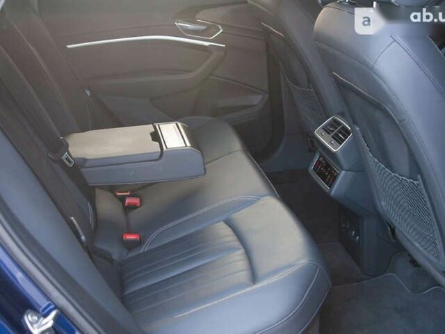 Ауди E-Tron, объемом двигателя 0 л и пробегом 22 тыс. км за 40400 $, фото 24 на Automoto.ua