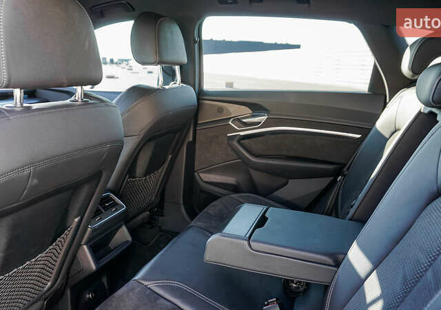 Ауди E-Tron, объемом двигателя 0 л и пробегом 60 тыс. км за 41500 $, фото 29 на Automoto.ua