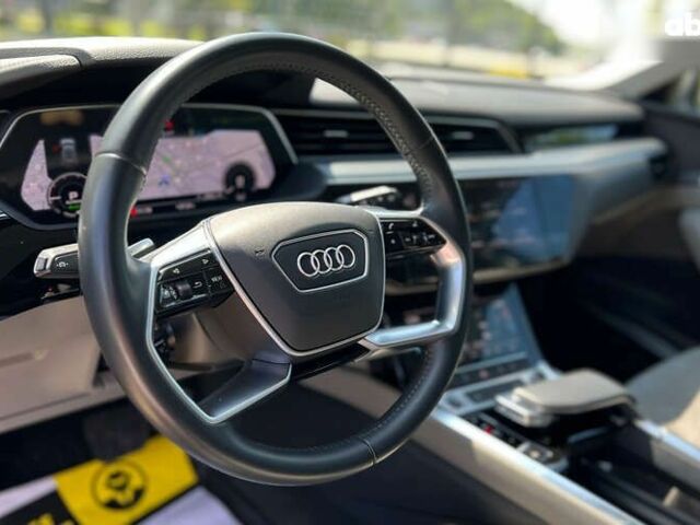 Ауди E-Tron, объемом двигателя 0 л и пробегом 57 тыс. км за 37900 $, фото 18 на Automoto.ua