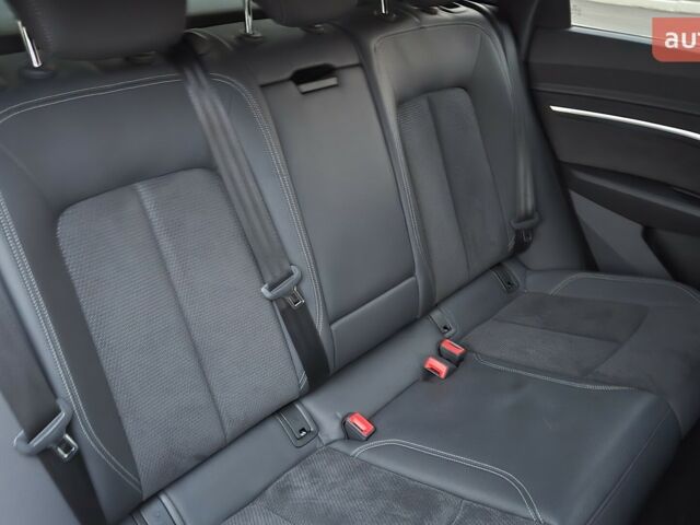 купить новое авто Ауди E-Tron 2021 года от официального дилера E-Car Ауди фото