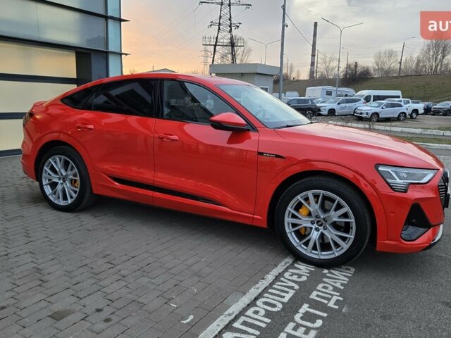 купить новое авто Ауди E-Tron 2021 года от официального дилера E-Car Ауди фото