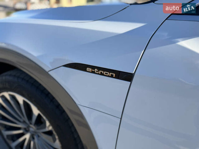 Ауді E-Tron, об'ємом двигуна 0 л та пробігом 129 тис. км за 28500 $, фото 28 на Automoto.ua