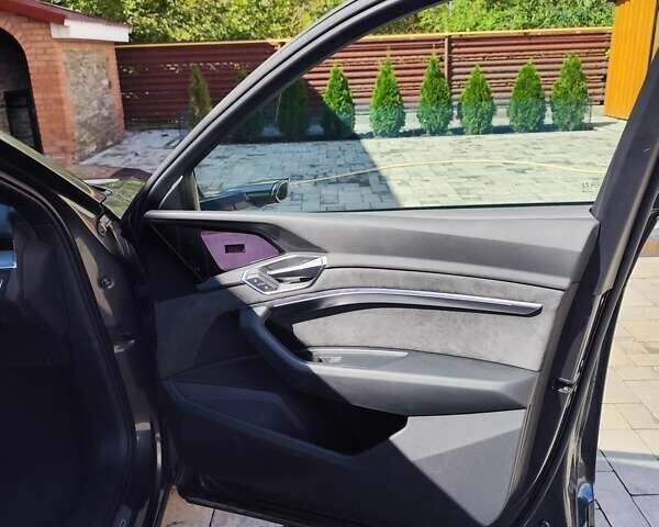Ауді E-Tron, об'ємом двигуна 0 л та пробігом 94 тис. км за 39900 $, фото 12 на Automoto.ua