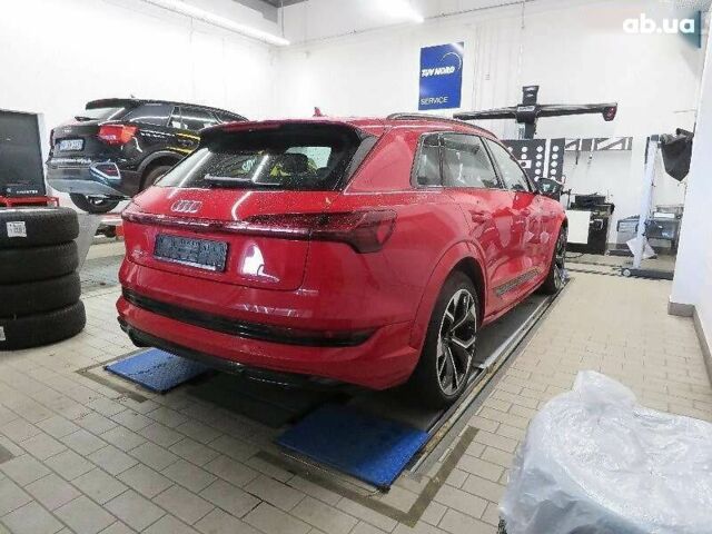Ауді E-Tron, об'ємом двигуна 0 л та пробігом 28 тис. км за 46722 $, фото 3 на Automoto.ua
