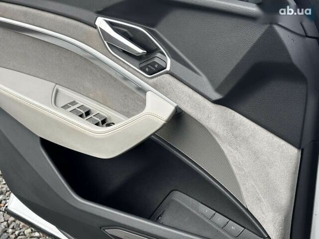 Ауди E-Tron, объемом двигателя 0 л и пробегом 101 тыс. км за 38500 $, фото 17 на Automoto.ua