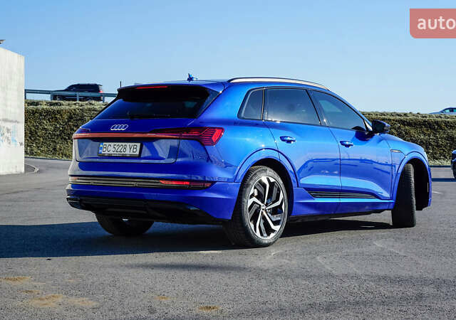 Ауди E-Tron, объемом двигателя 0 л и пробегом 60 тыс. км за 41500 $, фото 8 на Automoto.ua