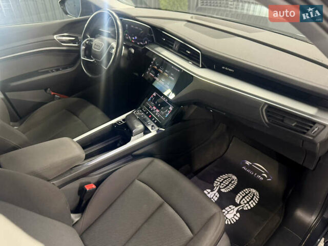 Ауді E-Tron, об'ємом двигуна 0 л та пробігом 190 тис. км за 23999 $, фото 5 на Automoto.ua