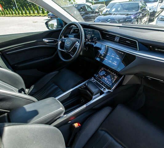 Ауди E-Tron, объемом двигателя 0 л и пробегом 120 тыс. км за 32900 $, фото 8 на Automoto.ua