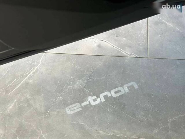 Ауди E-Tron, объемом двигателя 0 л и пробегом 76 тыс. км за 45700 $, фото 18 на Automoto.ua