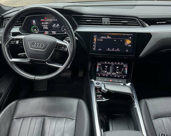 Ауди E-Tron, объемом двигателя 0 л и пробегом 75 тыс. км за 33700 $, фото 5 на Automoto.ua