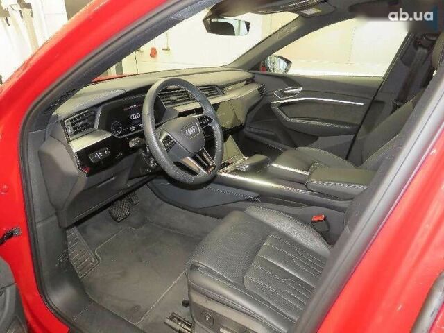 Ауді E-Tron, об'ємом двигуна 0 л та пробігом 28 тис. км за 46722 $, фото 4 на Automoto.ua