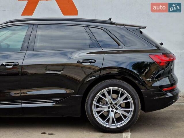 Ауди E-Tron, объемом двигателя 0 л и пробегом 40 тыс. км за 45990 $, фото 16 на Automoto.ua