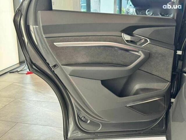 Ауди E-Tron, объемом двигателя 0 л и пробегом 72 тыс. км за 42200 $, фото 24 на Automoto.ua