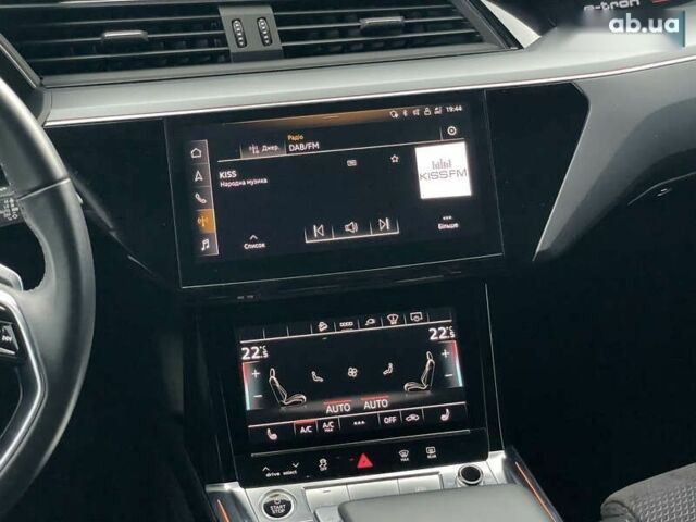 Ауди E-Tron, объемом двигателя 0 л и пробегом 29 тыс. км за 33999 $, фото 21 на Automoto.ua