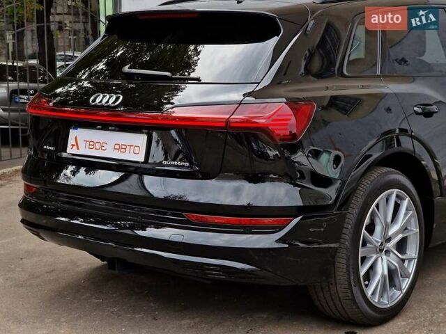 Ауди E-Tron, объемом двигателя 0 л и пробегом 40 тыс. км за 45990 $, фото 30 на Automoto.ua