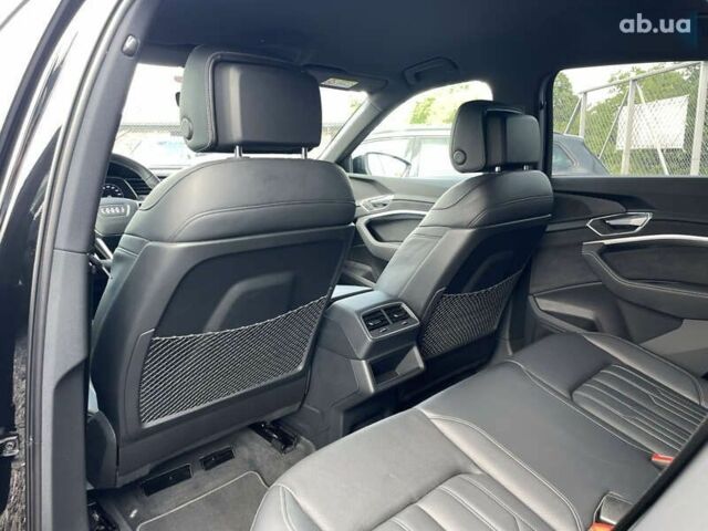 Ауди E-Tron, объемом двигателя 0 л и пробегом 70 тыс. км за 39499 $, фото 25 на Automoto.ua