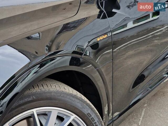 Ауди E-Tron, объемом двигателя 0 л и пробегом 40 тыс. км за 45990 $, фото 11 на Automoto.ua