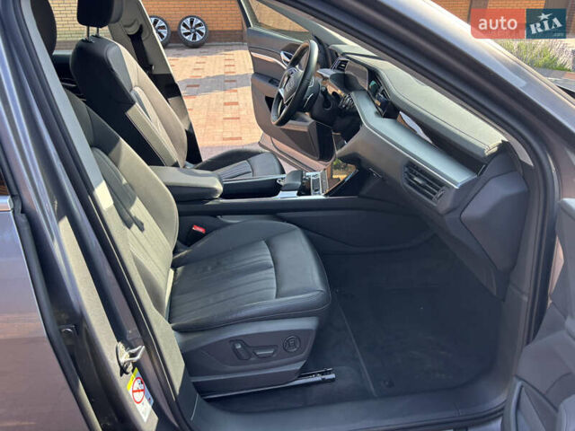 Ауди E-Tron, объемом двигателя 0 л и пробегом 40 тыс. км за 35000 $, фото 13 на Automoto.ua
