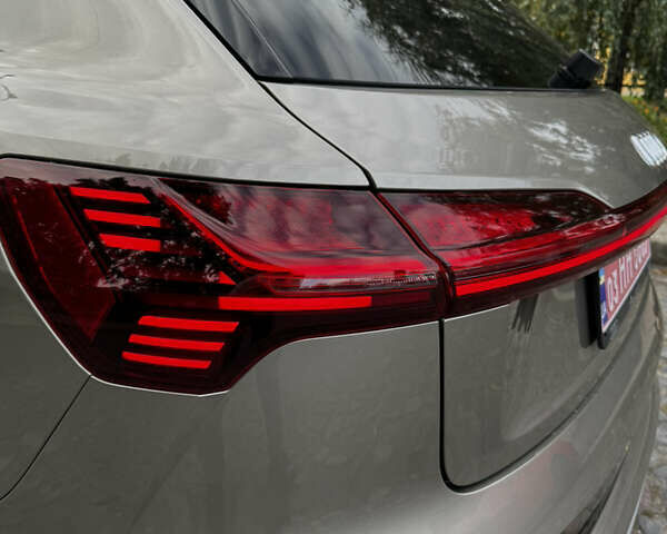 Ауди E-Tron, объемом двигателя 0 л и пробегом 34 тыс. км за 42300 $, фото 31 на Automoto.ua