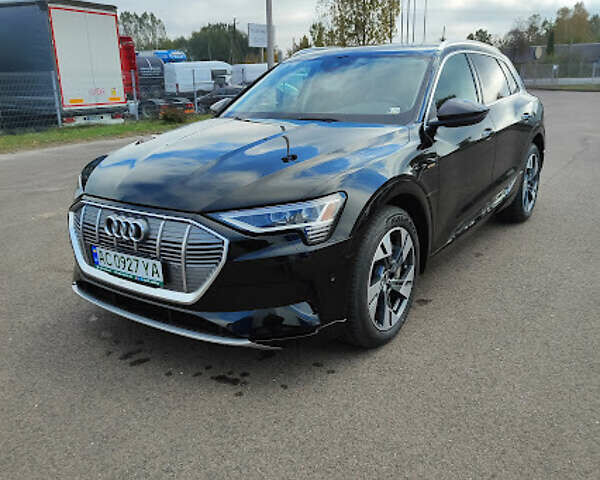 Ауди E-Tron, объемом двигателя 0 л и пробегом 56 тыс. км за 32000 $, фото 11 на Automoto.ua