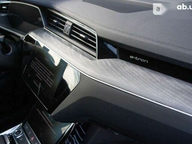 Ауди E-Tron, объемом двигателя 0 л и пробегом 22 тыс. км за 40400 $, фото 19 на Automoto.ua
