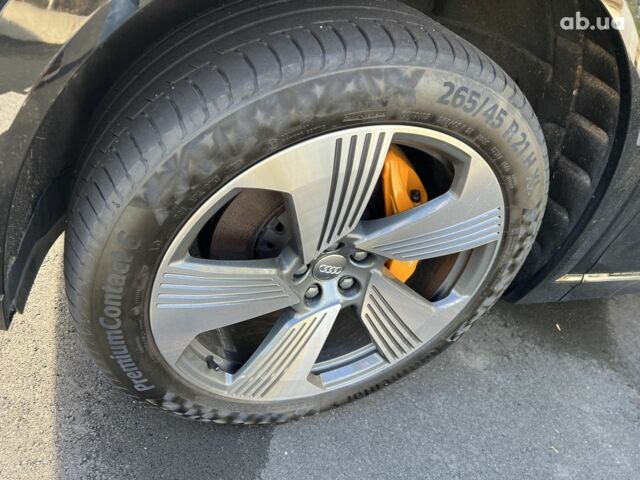Ауди E-Tron, объемом двигателя 0 л и пробегом 30 тыс. км за 59665 $, фото 10 на Automoto.ua