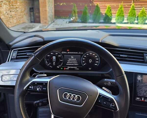 Ауди E-Tron, объемом двигателя 0 л и пробегом 97 тыс. км за 39000 $, фото 28 на Automoto.ua