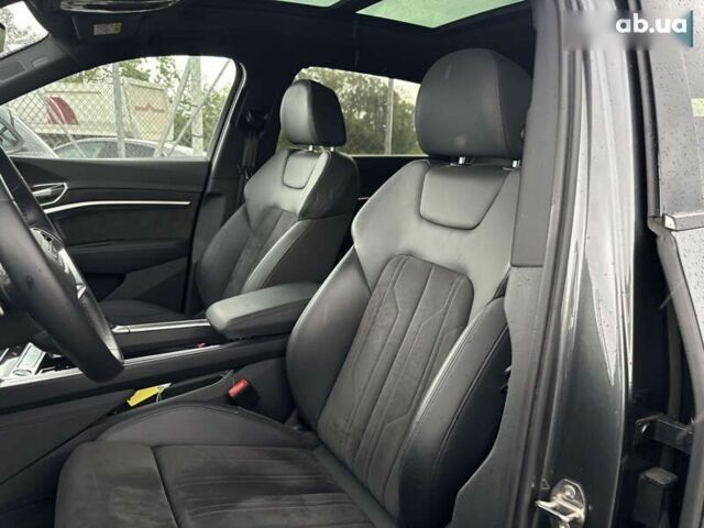 Ауди E-Tron, объемом двигателя 0 л и пробегом 73 тыс. км за 37300 $, фото 11 на Automoto.ua