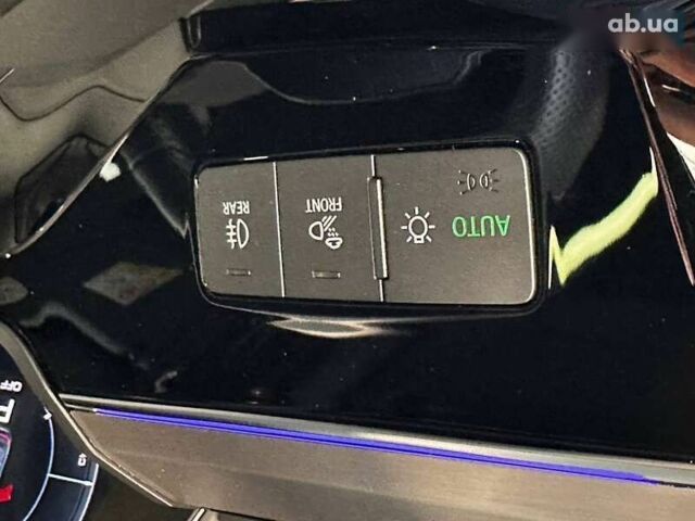 Ауди E-Tron, объемом двигателя 0 л и пробегом 76 тыс. км за 45700 $, фото 24 на Automoto.ua