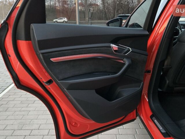 купить новое авто Ауди E-Tron 2021 года от официального дилера E-Car Ауди фото