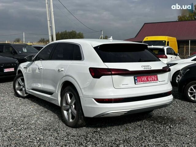 Ауди E-Tron, объемом двигателя 0 л и пробегом 101 тыс. км за 38500 $, фото 9 на Automoto.ua