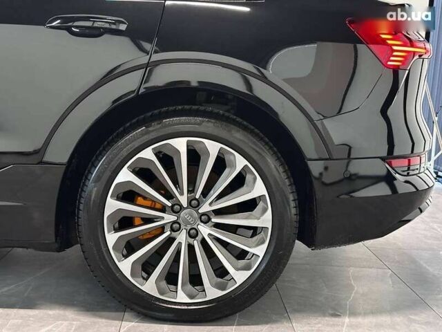 Ауди E-Tron, объемом двигателя 0 л и пробегом 69 тыс. км за 35000 $, фото 8 на Automoto.ua