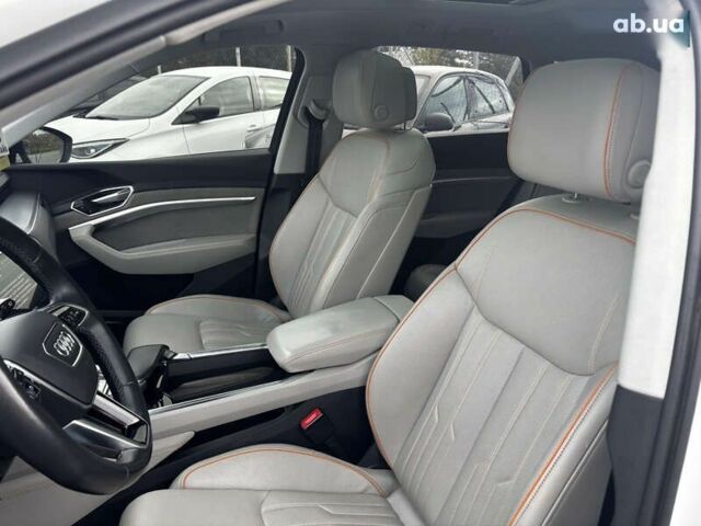 Ауди E-Tron, объемом двигателя 0 л и пробегом 101 тыс. км за 38500 $, фото 14 на Automoto.ua