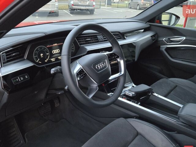 купить новое авто Ауди E-Tron 2021 года от официального дилера E-Car Ауди фото