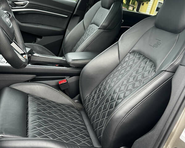 Ауди E-Tron, объемом двигателя 0 л и пробегом 34 тыс. км за 42300 $, фото 13 на Automoto.ua