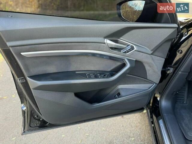 Ауди E-Tron, объемом двигателя 0 л и пробегом 65 тыс. км за 25599 $, фото 26 на Automoto.ua
