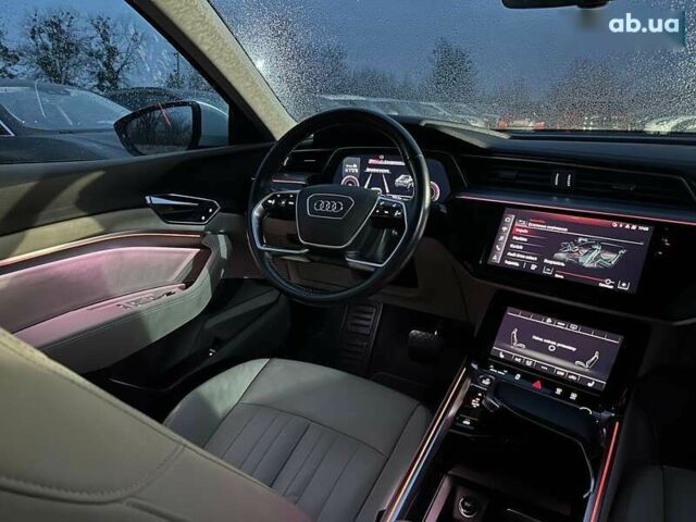 Ауди E-Tron, объемом двигателя 0 л и пробегом 82 тыс. км за 38400 $, фото 3 на Automoto.ua