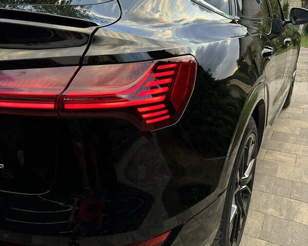 Ауди E-Tron, объемом двигателя 0 л и пробегом 35 тыс. км за 30000 $, фото 16 на Automoto.ua