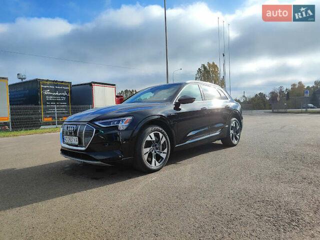 Ауди E-Tron, объемом двигателя 0 л и пробегом 56 тыс. км за 32000 $, фото 6 на Automoto.ua