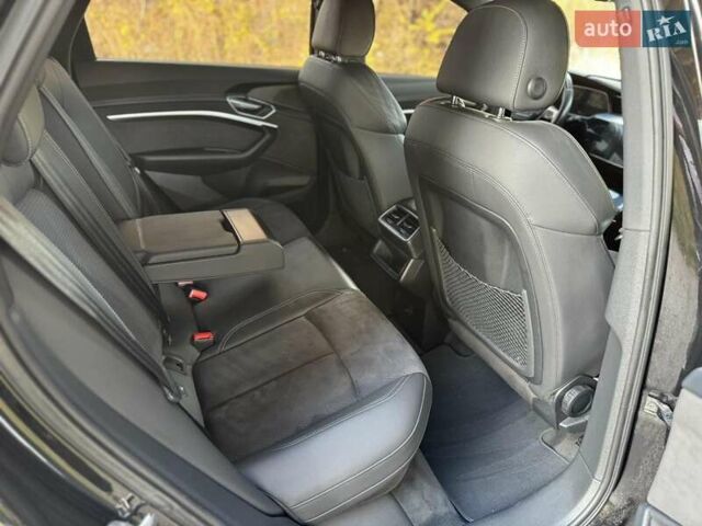 Ауди E-Tron, объемом двигателя 0 л и пробегом 65 тыс. км за 25599 $, фото 11 на Automoto.ua