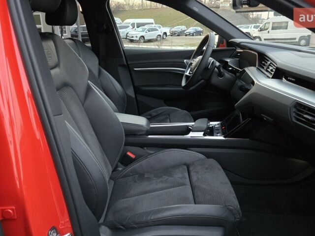 купить новое авто Ауди E-Tron 2021 года от официального дилера E-Car Ауди фото