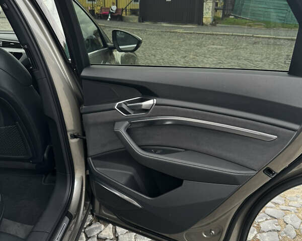 Ауди E-Tron, объемом двигателя 0 л и пробегом 34 тыс. км за 42300 $, фото 23 на Automoto.ua