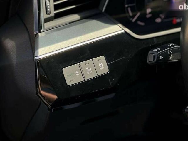 Ауди E-Tron, объемом двигателя 0 л и пробегом 45 тыс. км за 34300 $, фото 14 на Automoto.ua