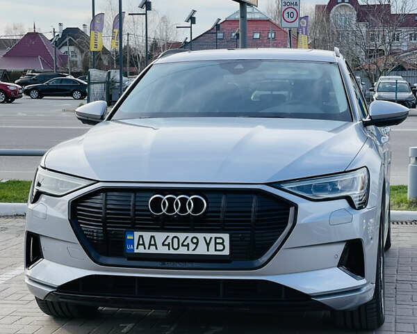 Ауди E-Tron, объемом двигателя 0 л и пробегом 25 тыс. км за 49500 $, фото 1 на Automoto.ua