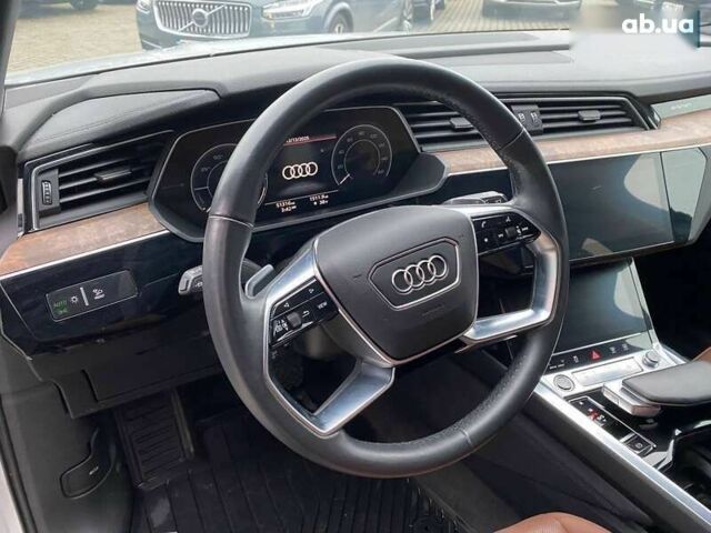 Ауди E-Tron, объемом двигателя 0 л и пробегом 82 тыс. км за 32900 $, фото 11 на Automoto.ua