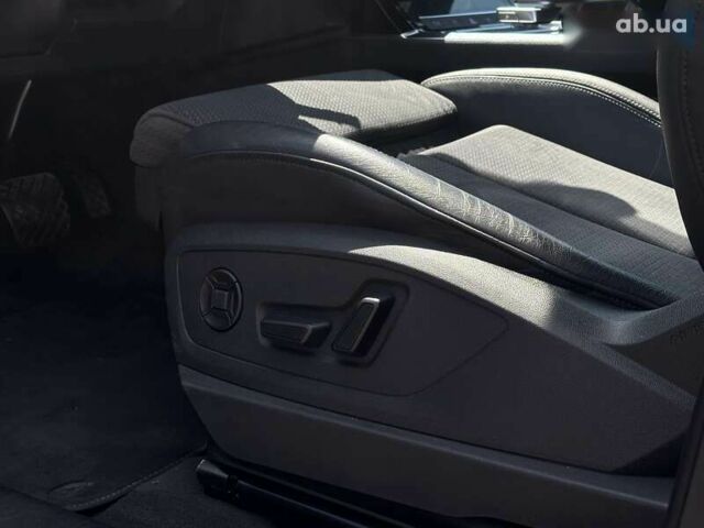 Ауди E-Tron, объемом двигателя 0 л и пробегом 115 тыс. км за 37600 $, фото 28 на Automoto.ua