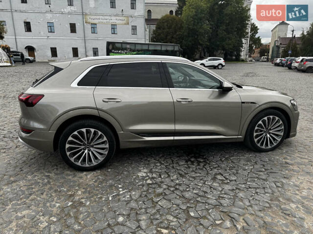Ауди E-Tron, объемом двигателя 0 л и пробегом 34 тыс. км за 42300 $, фото 6 на Automoto.ua