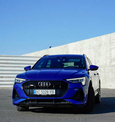 Ауди E-Tron, объемом двигателя 0 л и пробегом 60 тыс. км за 41500 $, фото 1 на Automoto.ua